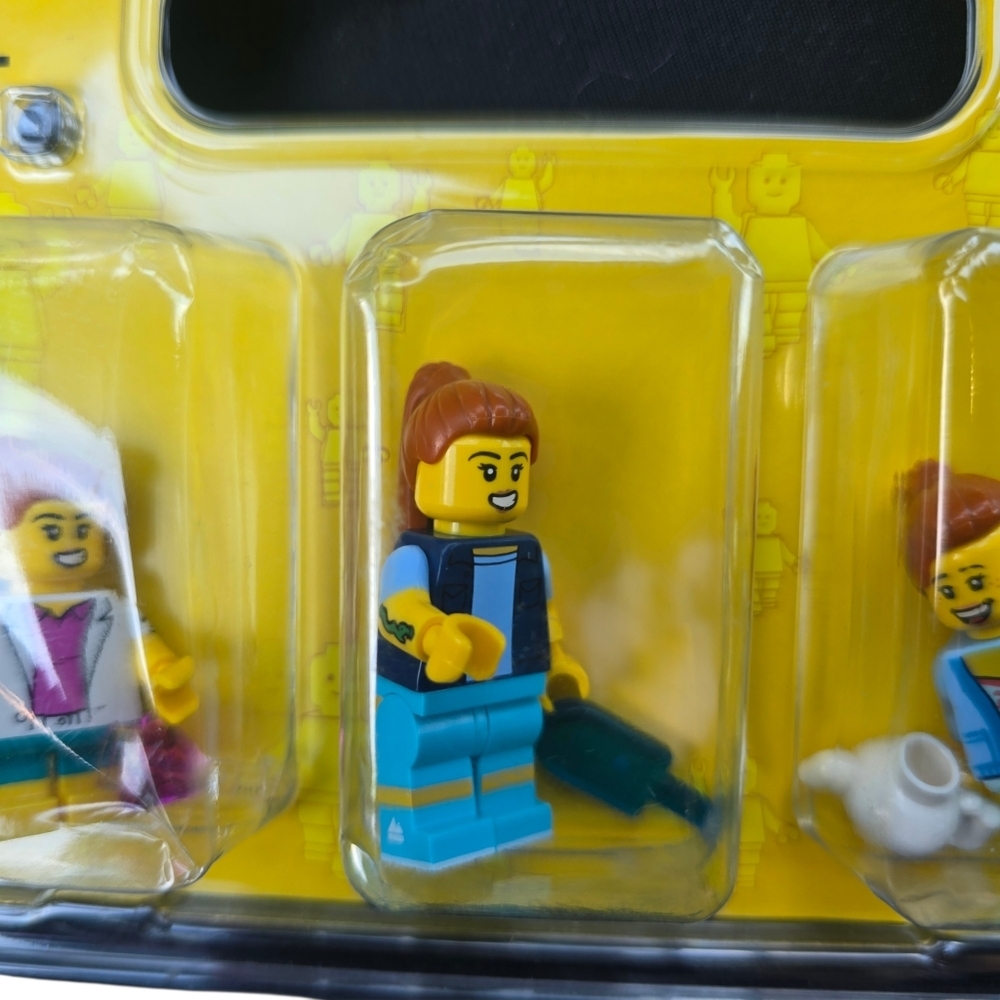 LEGO 647603 Minifigure 3 Pack Sealed | LEGO Collectible Figures - Picture 4 of 7